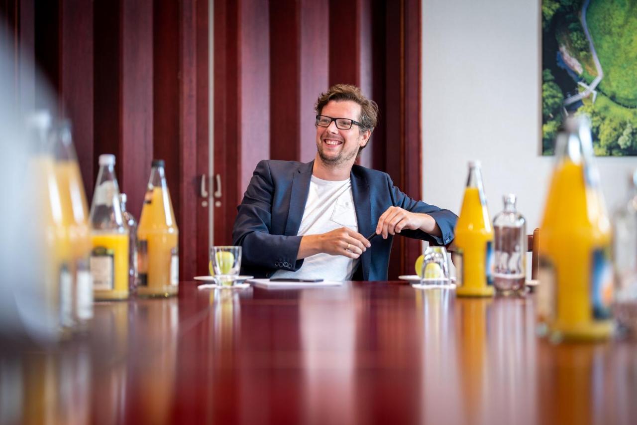Hotel Reussischer Hof Schmolln  Bagian luar foto
