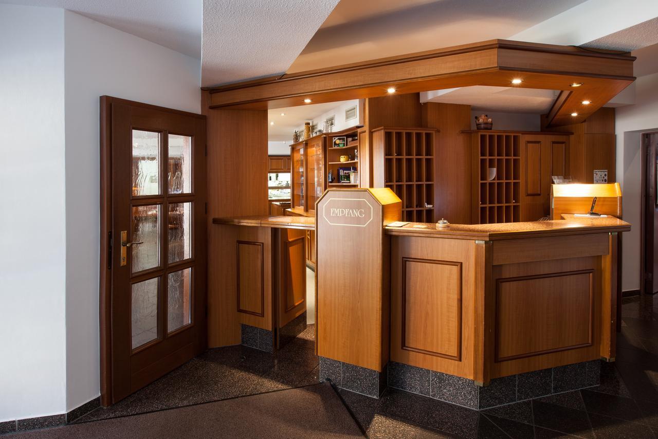 Hotel Reussischer Hof Schmolln  Bagian luar foto
